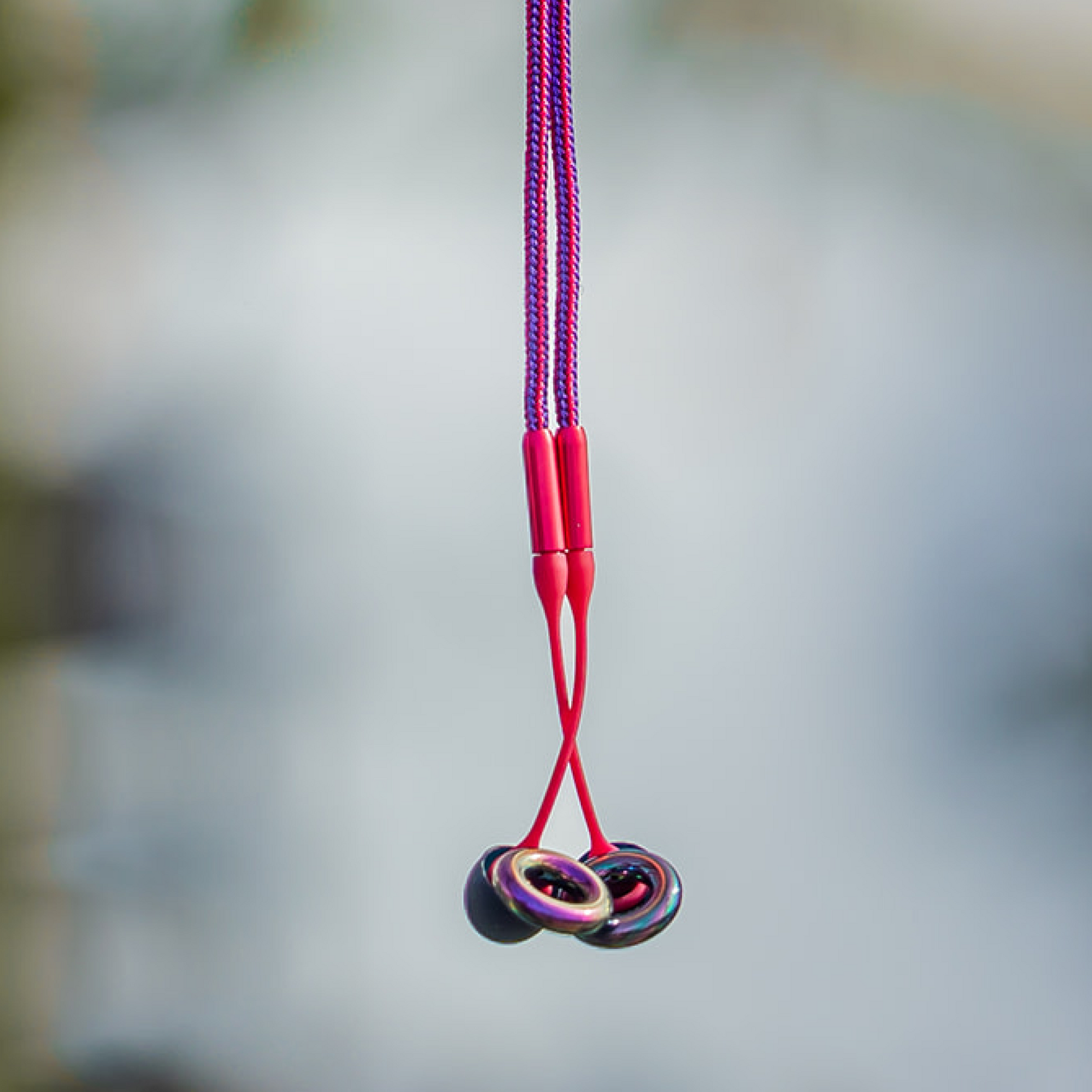 #color_holographic-ruby